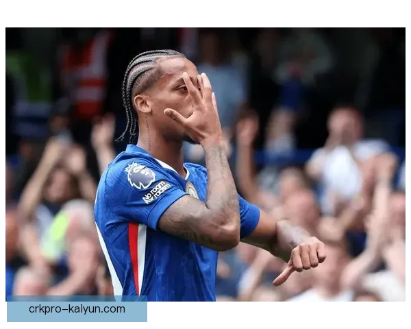 安东尼在英超赛季中表现出色，助力球队迎来连胜纪录，状态回暖值得关注。